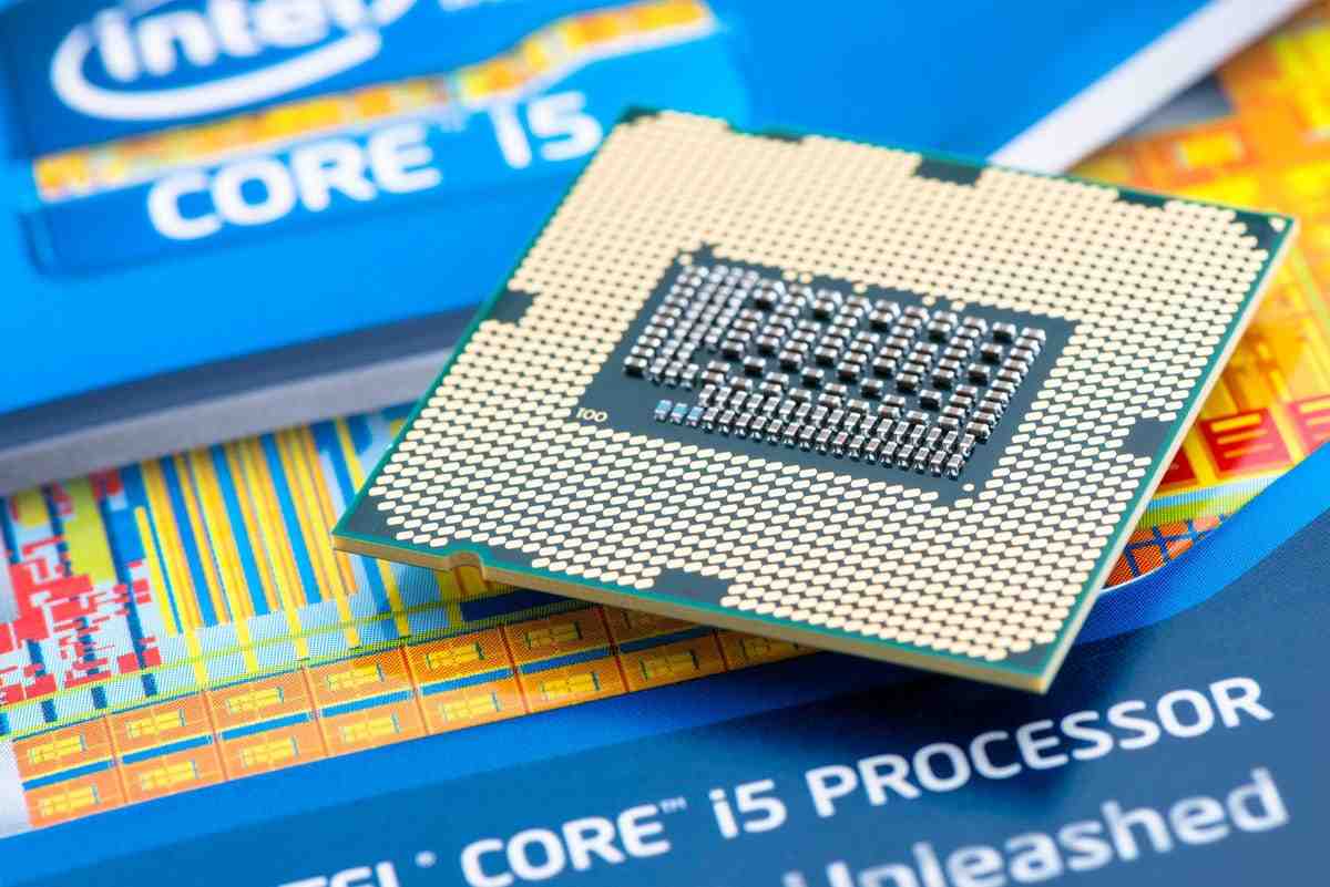 Macro Uncertainties Weigh On Chip Stocks