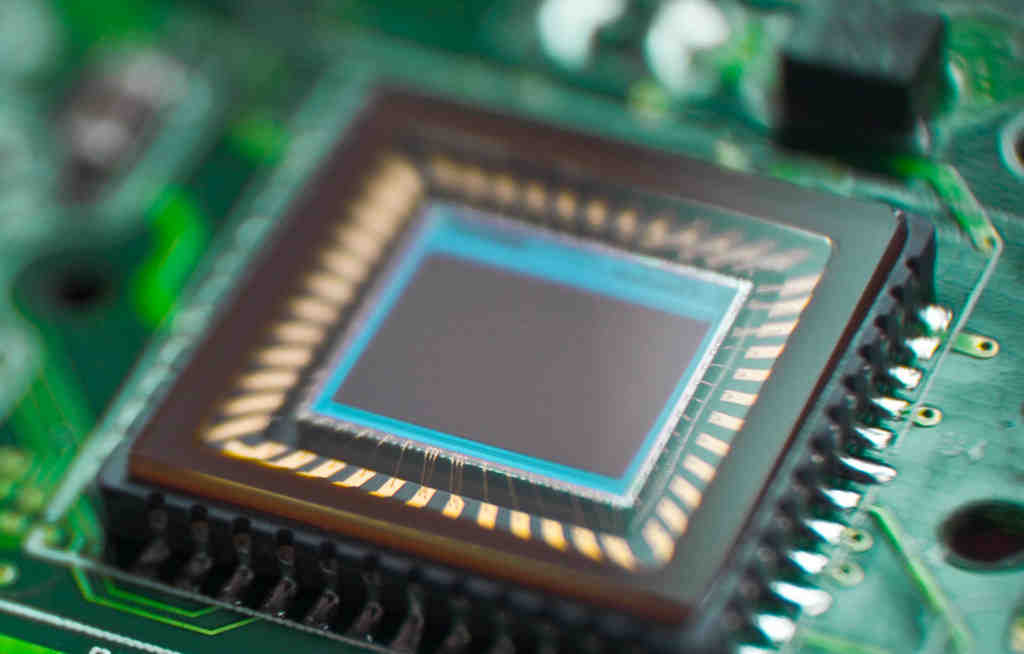 What is a sentence for semiconductor?