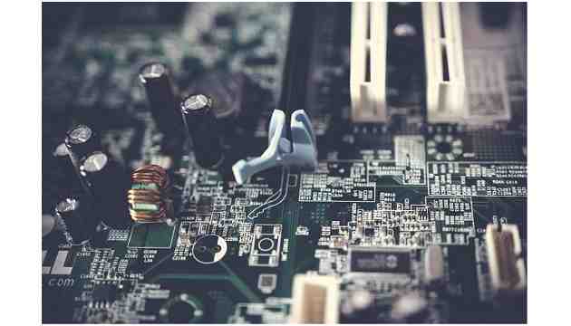 What is meant by organic semiconductor?