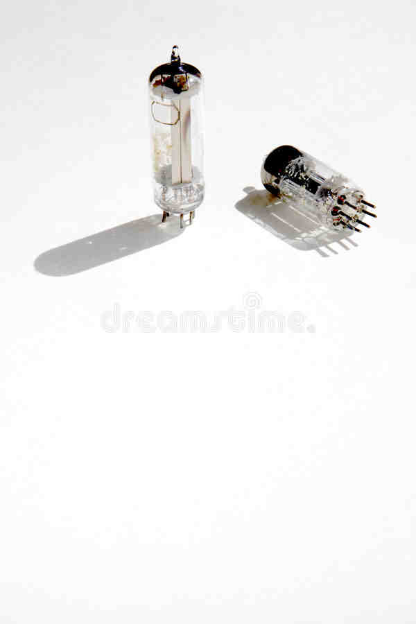 Are vacuum tubes better than transistors?