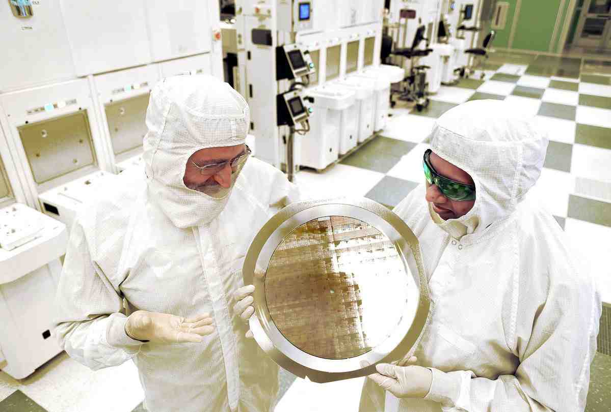 How is a semiconductor chip made?