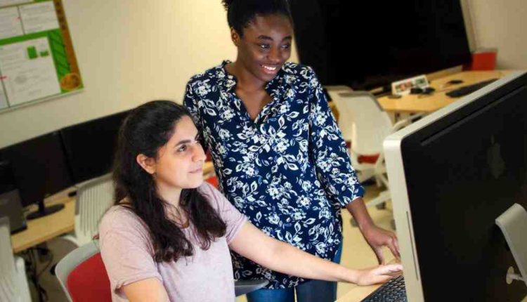 Connecting MIT students with leading women in semiconductors